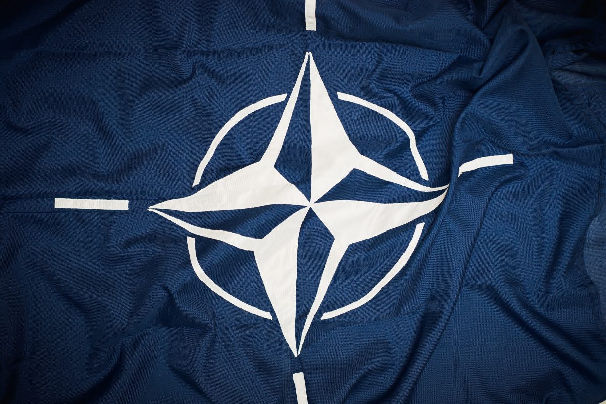 Inilah Makna Simbolik Yang Berasal Dari Bendera NATO